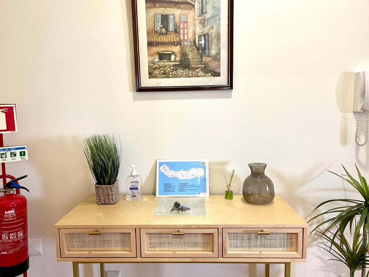 Beach Front House Πόντα Ντελγκάντα Εξωτερικό φωτογραφία